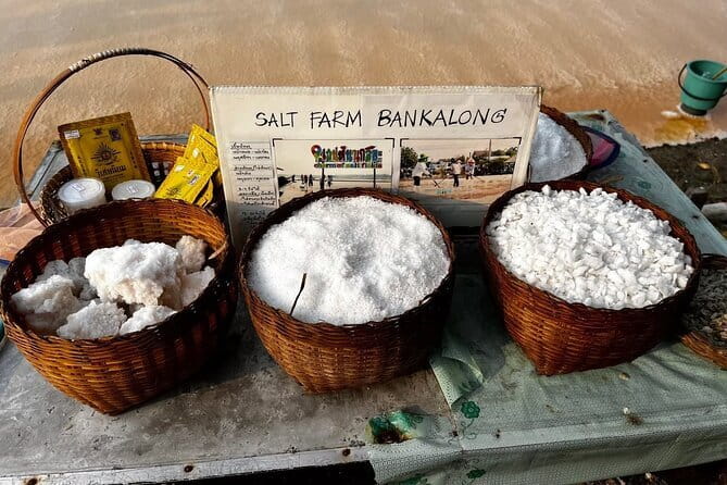 Floating and Railway Markets with Kwan Damnoen Restuarant - Why this private Bangkok day trip works