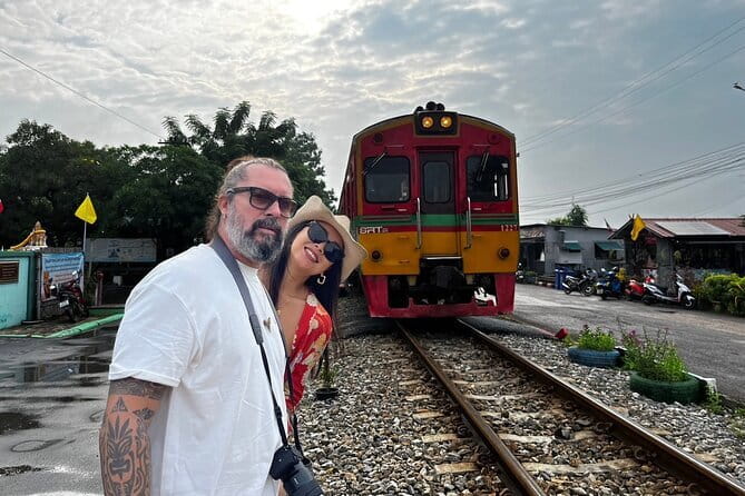 Floating & Railway Markets Tour - Why this tour works as a Bangkok day trip