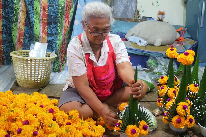 Flower Market & Floral Art: Multilingual Private Tour [EN/others] - Guanyin Shrine and the Chinese influence along the river