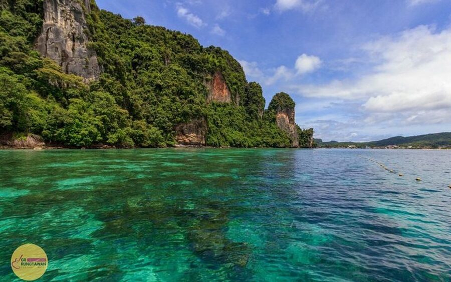 From Ao Nang: Phi Phi Islands Day Tour by Boat with Lunch - Pileh Lagoon, the scenic center of the day
