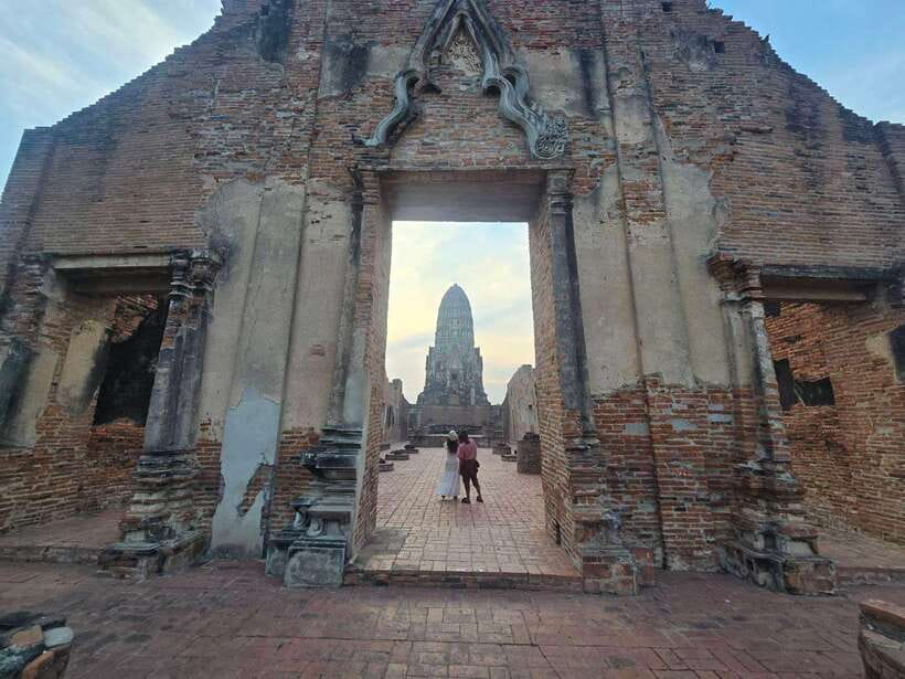 From Bangkok: Ayutthaya Afternoon Tour with Boat & Tuk-Tuk - Wat Ratchaburana and its royal design
