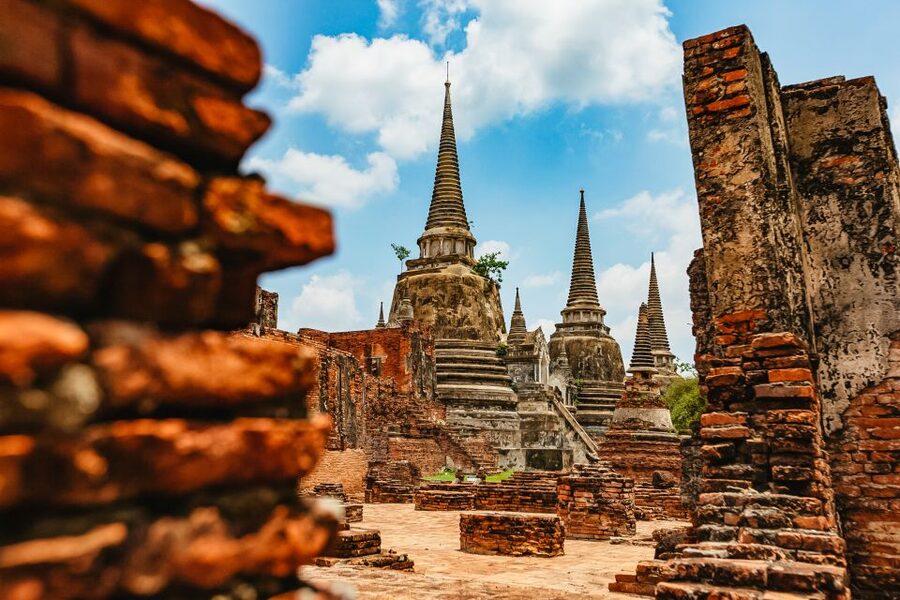 From Bangkok: Ayutthaya Temples Guided Tour with Lunch - Thai buffet lunch in Ayutthaya