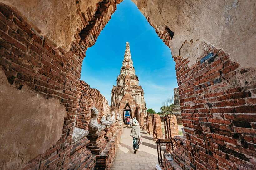 From Bangkok: Ayutthaya Temples Guided Tour with Lunch - Timing, group pace, and the guide experience