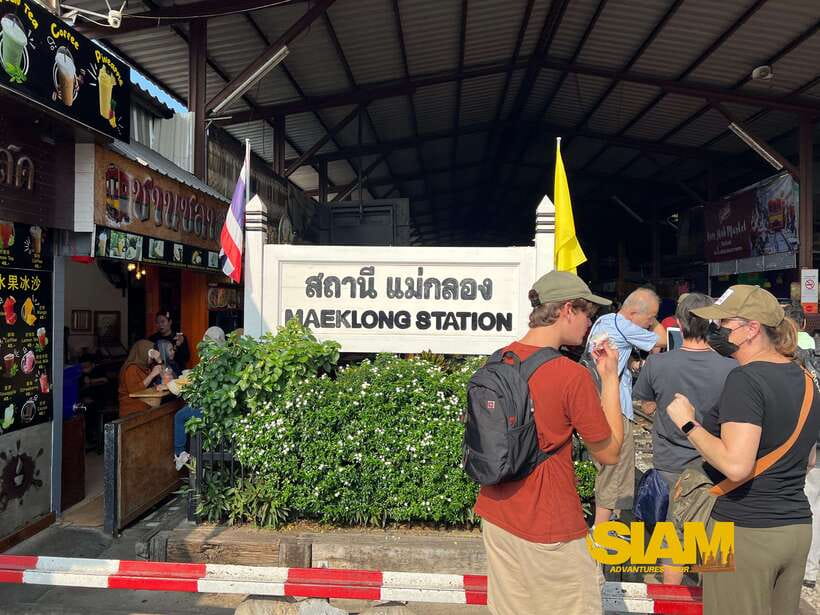 From Bangkok:Damnoen Floating Market and Railway Market Tour - Why these two markets make a useful Bangkok day trip