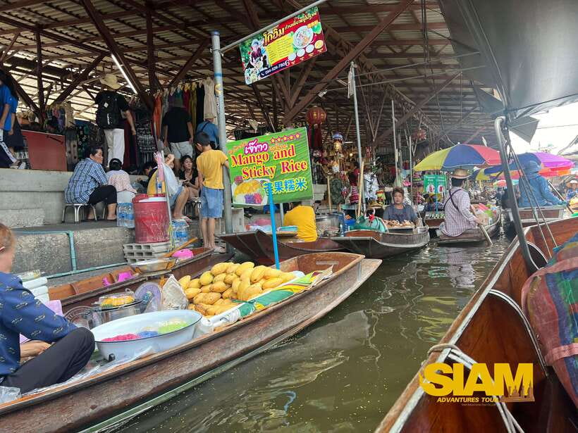 From Bangkok:Damnoen Floating Market and Railway Market Tour - Damnoen Saduak by longtail boat