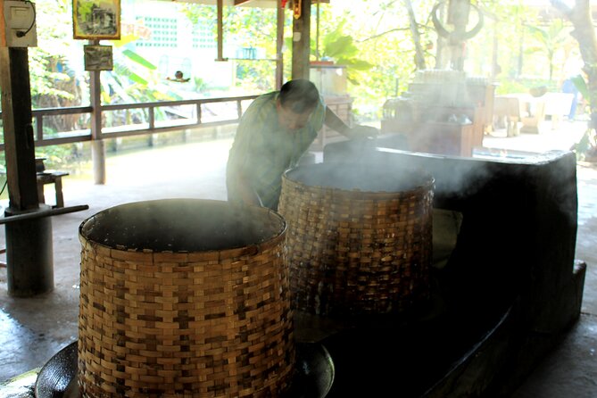 From Bangkok : Thaka Floating Market - Why Tha Kha is worth the trip from Bangkok