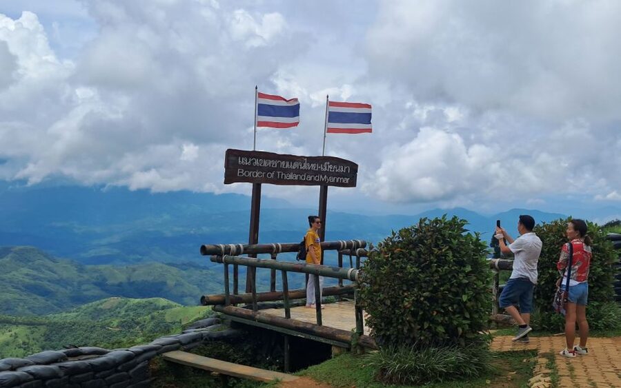 From Chiang Rai: Famous Temples and Golden Triangle Day Tour - Optional stops can change the feel of the day