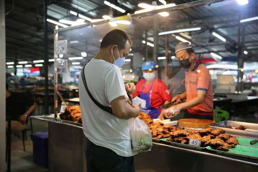 From Khao Lak: Phuket Naka Weekend Market - Eat first, then shop with a plan