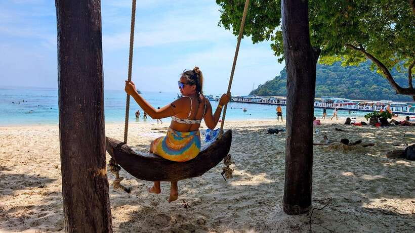 From Koh Lanta: Koh Haa & Koh Rok Snorkel Tour by Speedboat - Hotel pickup on Koh Lanta Yai