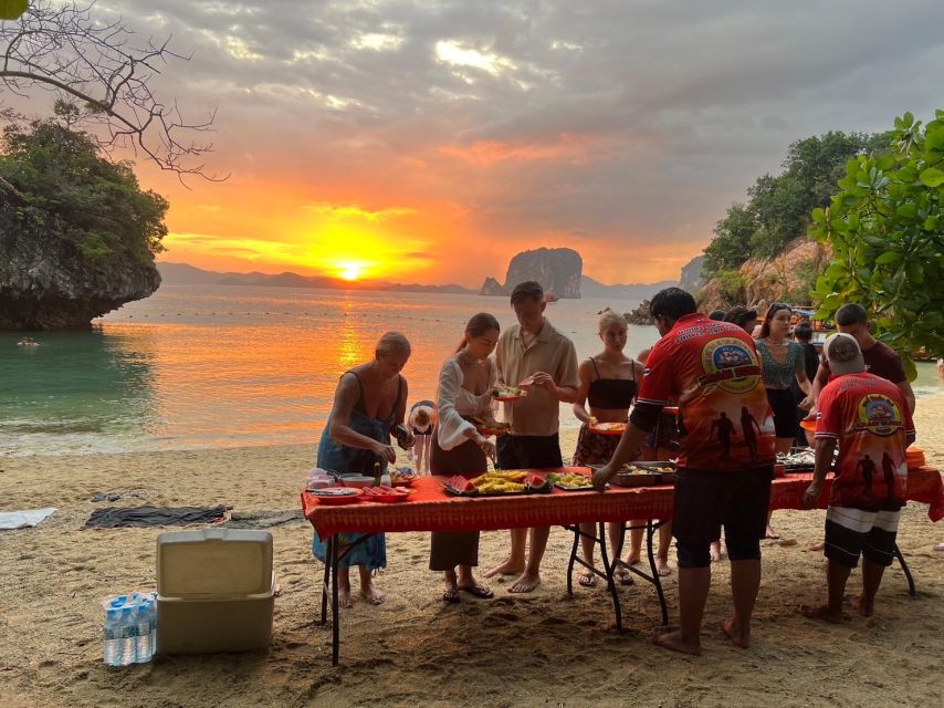 From Krabi: Hong Island Sunset Tour+Bioluminescent Plankton - The day begins with a longtail boat from Ao Nang
