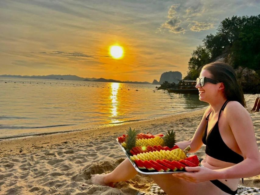 From Krabi: Hong Island Sunset Tour+Bioluminescent Plankton - Hong Lagoon is a short scenic cruise