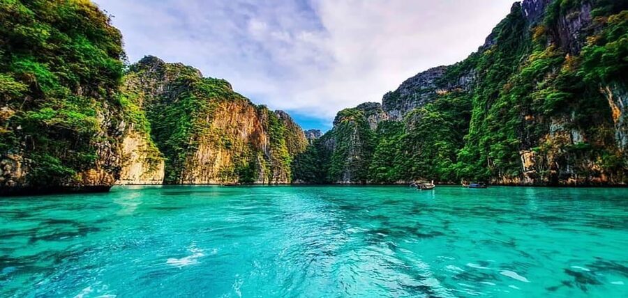 From Krabi: Phi Phi Islands Speedboat Day Tour - Who will enjoy this day most