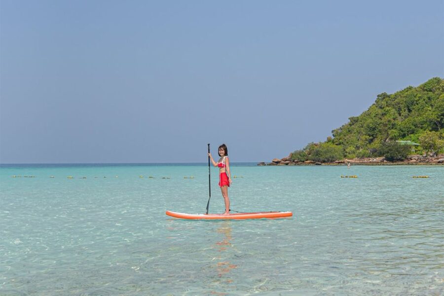 From Pattaya/Bangkok: Island Day Trip with Beach Activities - Lunch and the beach break at Tien Beach