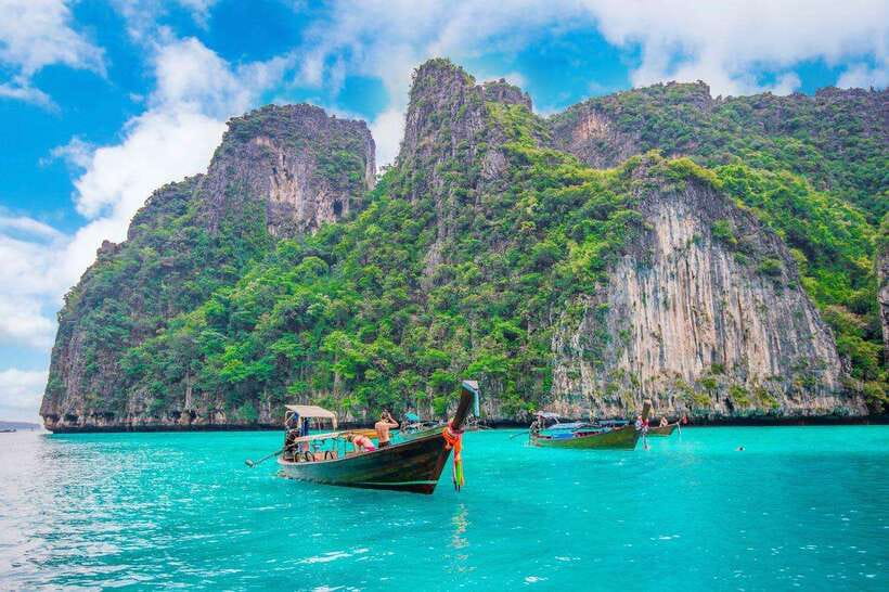 From Phi Phi islands: Phi Phi, Maya Area by longtail Boat - Why the early boat to Maya Bay makes sense