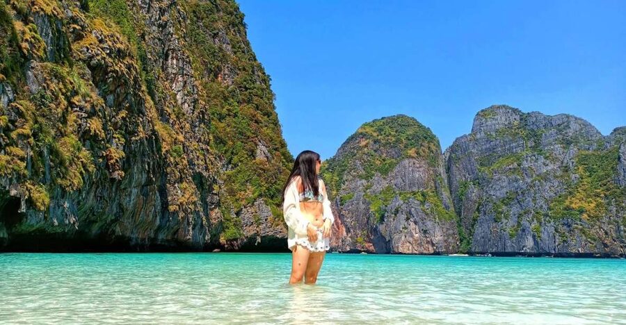 From Phi Phi: Sunrise Maya Bay, Pileh Lagoon Speedboat Tour - The guides can make the fast pace easier