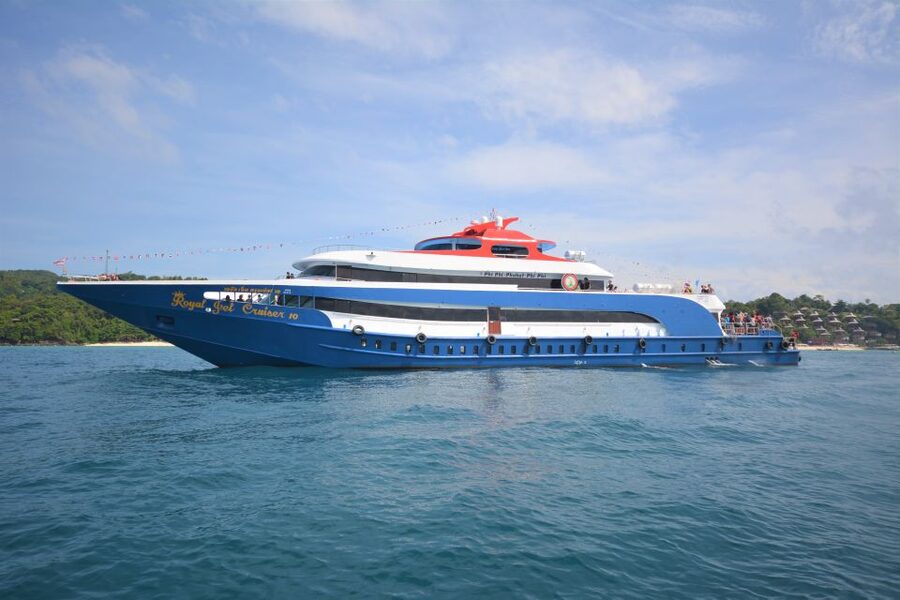 From Phuket: Snorkeling Ferry Cruise to Phi Phi Islands - Buffet lunch beside the sea