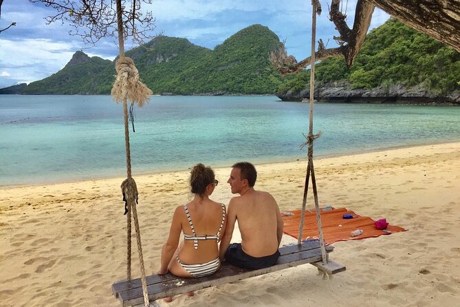 Full Day Ang Thong Islands Luxury Small Group Tour - Kayaking around cliffs and quiet bays
