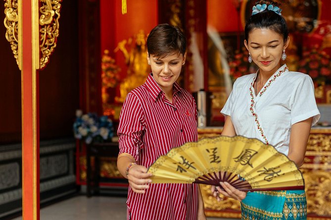 Full Day Bangkok PRIVATE City Tour With Locals - Wat Trimit & Wat Pho tickets - Chinatown on foot, with time for local life