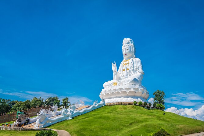 Full Day Chiang Rai 3 Temples White, Blue,Big Bhudha Temples - Blue Temple, where color does the talking