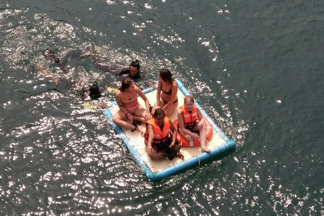 Full day snorkeling adventure around Koh Tao - Lunch, fresh fruit, and an air-conditioned break