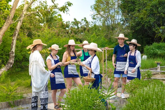 Full-Day Thai Cooking Class with Grandma - Market and Farm Tour - Key points at a glance