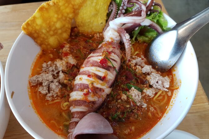 Go where the locals go, Eat what the locals eat! Food Tour with Local Foodies - The 4pm route opens at Warorot Market