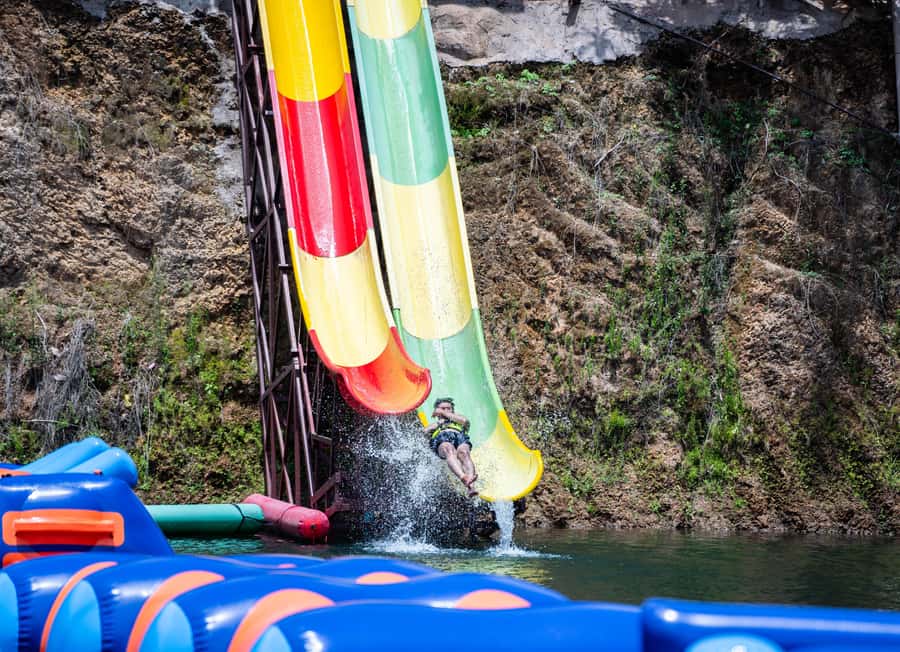 Grand Canyon Water Park Ticket - The 400-meter zipline over the canyon