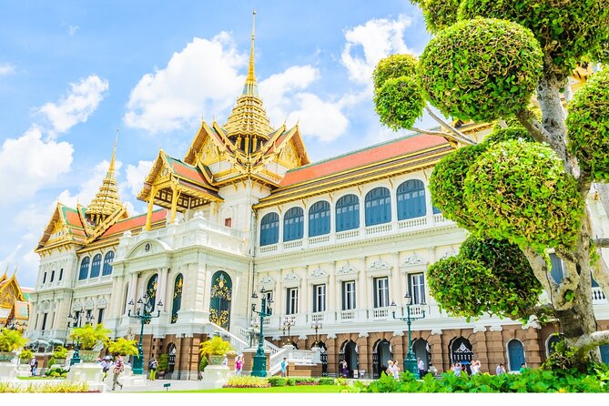Grand Palace & Temples of Bangkok with experienced guide - Timing, heat, and what to carry