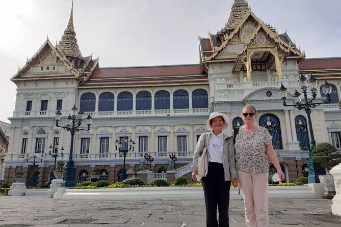 Grand Palace & Temples of Bangkok with experienced guide - Who should book this experience