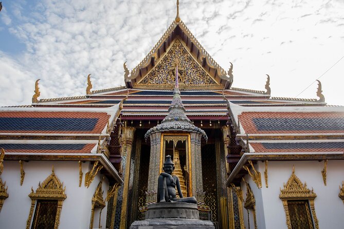 Grand Palace & Wat Arun Immersive Guided Walking Tour 3-Hour - Crossing the river to Wat Arun