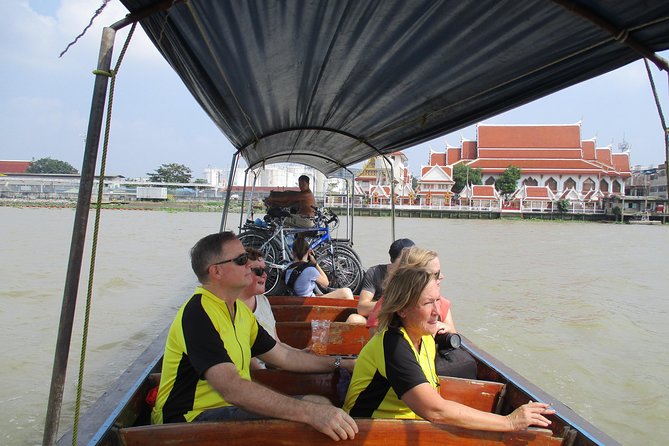 Green Bangkok Bicycle Tour - Drinks, snacks, and a useful pause