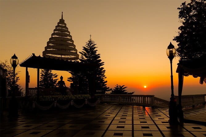 Guided Chiang Mai City Night Tour by EV Tram - Wat Lok Molee and Chiang Mai’s northern edge