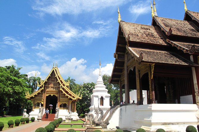 Half Day Chiang Mai City Temples & Museum Tour - Group or Private - Wat Phra Singh, Chiang Mai’s elegant first stop