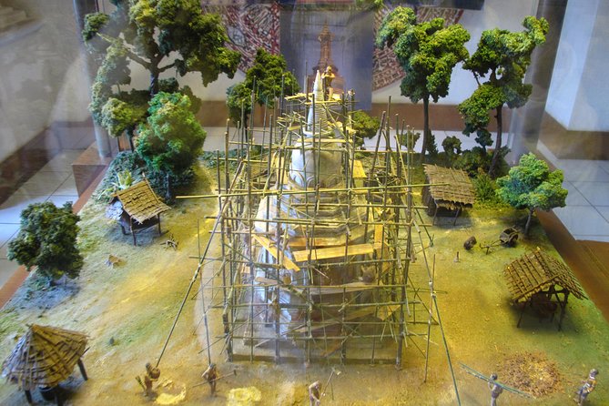 Half Day Chiang Mai City Temples & Museum Tour - Group or Private - What the small group really means