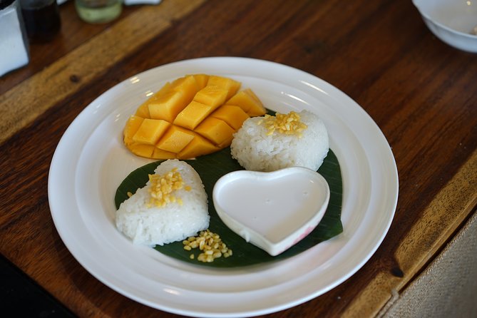 Half-Day Chiang Mai Cooking Class: Make Your Own Thai Foods - The morning market visit comes first