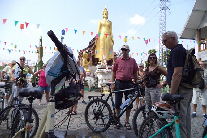 Half-Day Colors of Chiang Mai Biking Tour - Why this four-hour ride feels different from a city tour