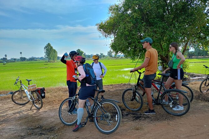 Half Day Countryside Cycling in Sukhothai - Following the canal into farming country