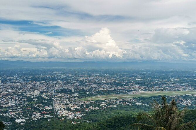 Half day Doi Suthep Temple and city temples (Private tour) - Wat Phra That Doi Suthep and the 306 Steps