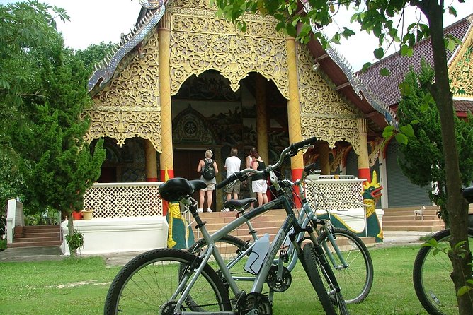 Half-Day Lanna Countryside Cycling Tour in Chiang Mai - Group size, bikes, and who will enjoy it most