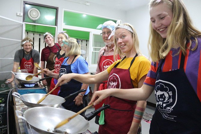 Half Day Morning Cooking Class with Market Tour in Chiang Mai - Timing, cancellation, and who should book