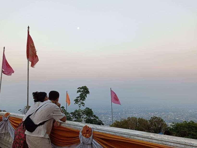 Half Day Morning Wat Pha Lat & Wat Phra That Doi Suthep Tour - FAQ