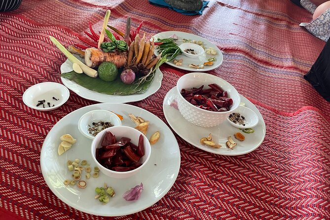 Half-Day Thai Cooking Class at Organic Farm in Chiang Mai - How vegetarian, vegan, and spice choices work