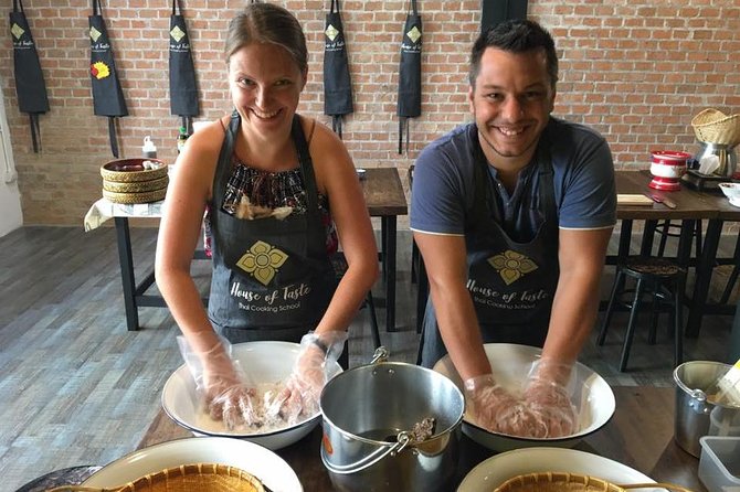Hands on Thai Cooking Class and Market Tour - The morning starts at Asok market