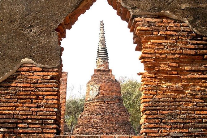 Historical City of Ayutthaya - Unesco Full Day Tour From Bangkok - Wat Chaiwatthanaram at the end of the day