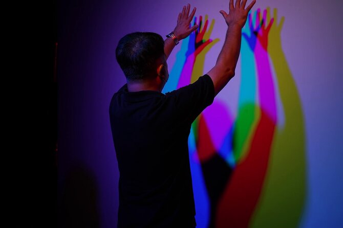 Interactive Amusement and Science theme park for all Ages - Photos, illusions, and the value of doing