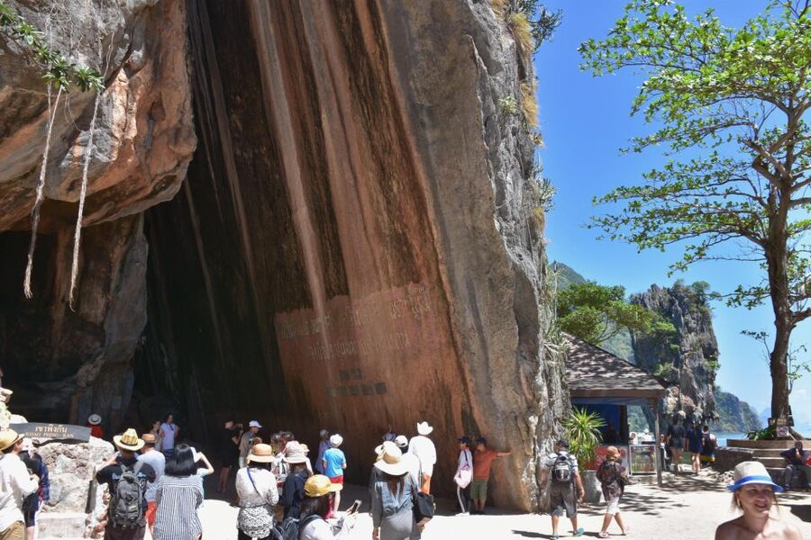 James Bond Island: Sightseeing Tour by Longtail Boat & Kayak - Lunch and a walk at Koh Panyee
