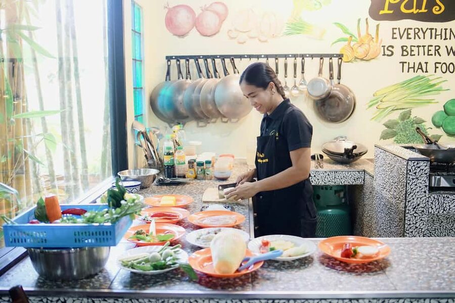 Khao Lak Pui's Authentic Thai Cooking Class - Turning separate dishes into one Thai meal