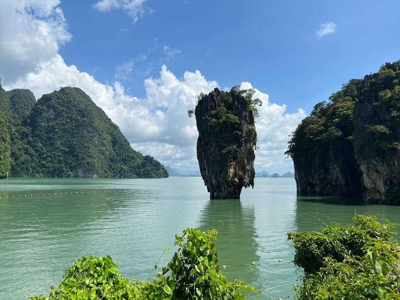 Khaolak: Phang Nga Bay, Tapu Island, and Panyi Village Tour - Why this half-day trip works so well