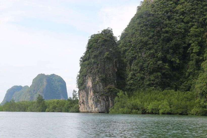 Khaolak: Phang Nga Bay, Tapu Island, and Panyi Village Tour - The early pickup from Khao Lak
