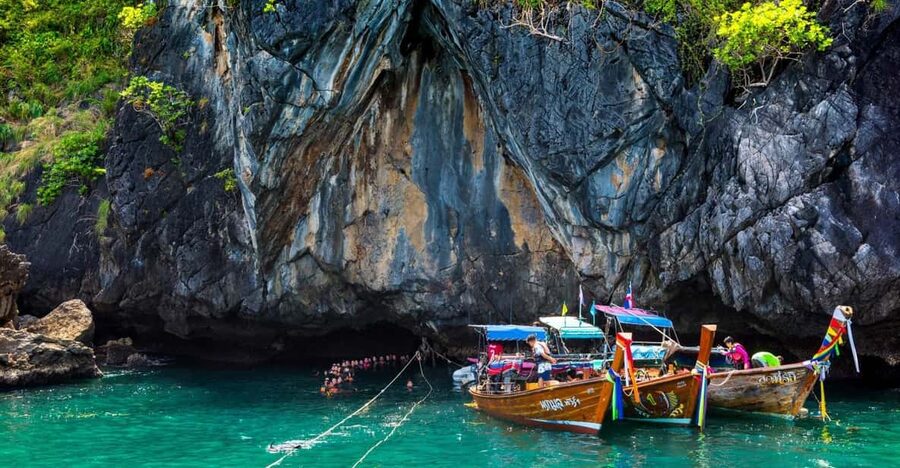 Ko Lanta: Emerald Cave and 4 Islands Tour by Longtail Boat - Koh Maa and Koh Waen add variety at the end
